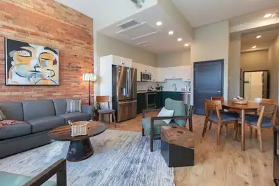 Image de Luxury Residential Suite Duluth Press 101