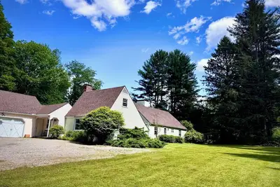 Image de Prime Location and Charm – 5 Mins to Tanglewood & Best Berkshire Attractions
