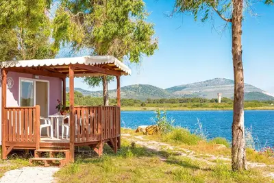 Image de Appartement dans une maison de vacances avec climatisation, piscine, Wifi, Tv, terrasse, parking