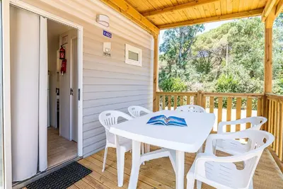 Image de Appartement dans une maison de vacances avec climatisation, Wifi, piscine, Tv, terrasse, parking