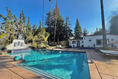 Image de The Spanish Watson Casita, Hot Tub, Pool Oasis