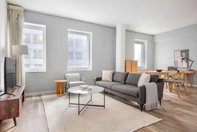 Image de Impeccable Midtown 2br w/ Laundry & Doorman, nr Park, by Blueground