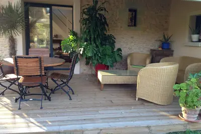 Image de Ancien Fournil Cosy avec Piscine Couverte, Parc Verdoyant et Sauna, Ă 30 mn du Mans