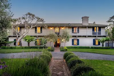 Image de Stunning classic, oceanview luxury rental near the Pebble Beach Lodge & Resort