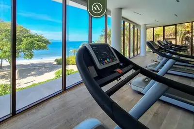 Image de Amazing 2br Condo - Private Beach - Gym