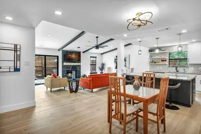 Image de 3 Br, King Beds, Free Parking - Sunset Serenity