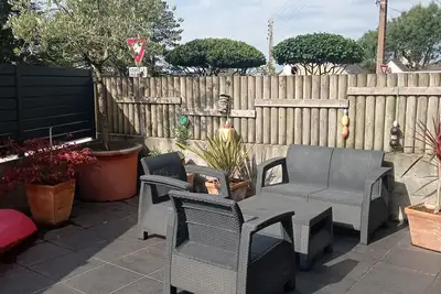 vue mer, à 150 mètres du port de Perroz