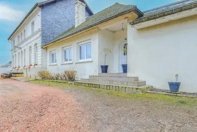 Image de Maison confortable à Fléchin avec Wi-Fi