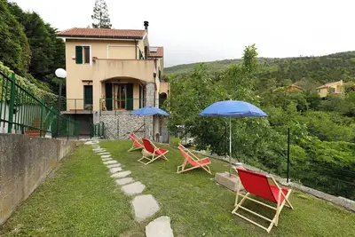 Image de Appartement 'Elena E Joerg 1' avec vue sur les montagnes, jardin partagé et Wi-Fi