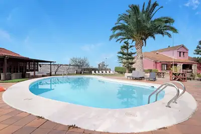 Image de Maison de campagne 'Finca Madroñal' avec vue sur la montagne, Wi-Fi et climatisation