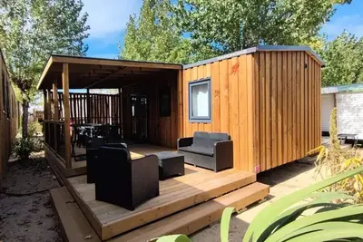 Image de Premium-Hütte, 3 Zimmer, 4 Personen, Klimaanlage + Tv