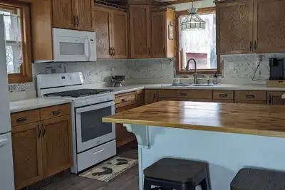 Image de Family Friendly Cozy Farmhouse close to public hunting lands