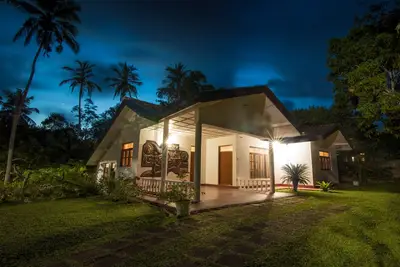 Simple & Peaceful Private Homestay! Surrounded by nature and close to the beach.