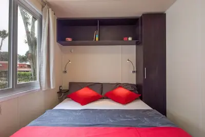 Image de Appartement dans une maison de vacances avec bain Ă remous, climatisation, Wifi, Tv, terrasse