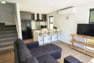 Image de New 3 Bedroom and Garage Home, City Fringe!