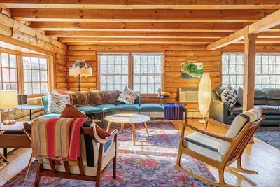 Image de New: Charming & Private Log Cabin in Stone Ridge
