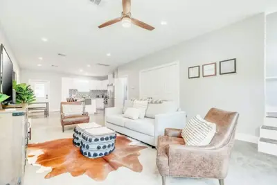 Image de Stylish 3br Townhome | Near Downtown & The Heights