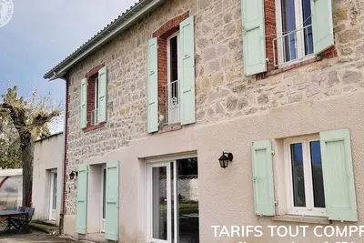 Image de Gîte de charme avec spa, sauna et jardin privatif à Montbrison