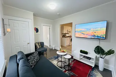 Image de ❤️High-Line Harbor Pad 2 BDTrain🚊Harbor Point Access 40 Minutes to Nyc