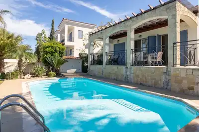 Image de Latchi Beach - Gated 3 Bed Villa - 200m to Blue Flag Beach - Private Pool - Wifi