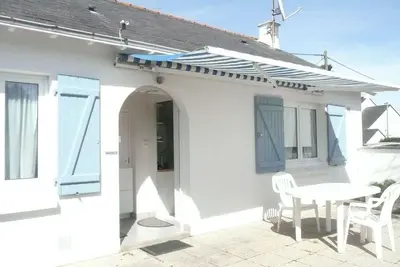 Image de Maison de pêcheur entre Nature et Atlantique dans environnement calme.