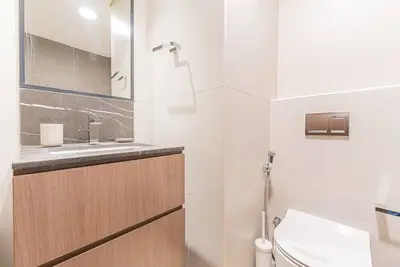 Cool Season Staycation: Spacious Studio in Jvc