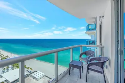 Image de Beachfront Marenas Resort with Direct beach access