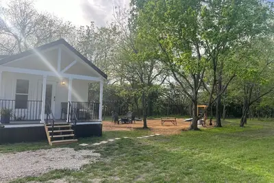 Image de Cozy 1. 5-acre retreat carved out of an 11-acre ranch minutes from McKinney