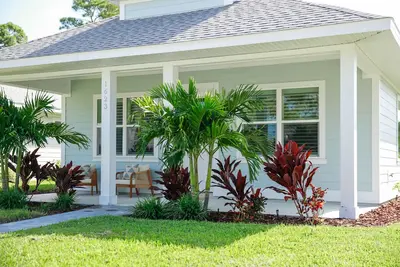 Image de Near Ami, Img & Beach, 3br Home w/ grill & WiFi