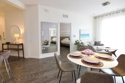 Image de Super Cool Vista Cay Condo. By Main Pool. Near all Parks. Walk to Conventions