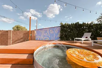 Image de Relax & Unwind Downtown Stay with Cowboy Pool