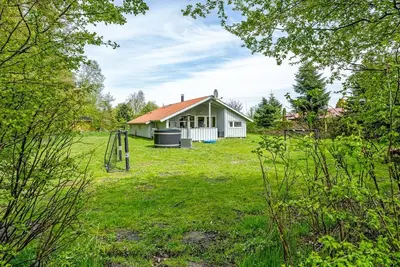 Image de \"Bjart\" - 1. 5km from the sea by Interhome
