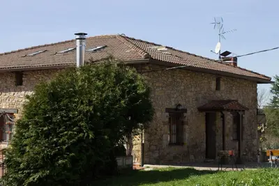 Casa Rural Bekoabadene, a 10 min de Gaztelugatxe y 20 de Bilbao. ideal Para Grupos