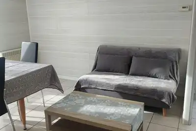 Image de Agréable petite maison de campagne dans les environs de Chef-Boutonne 79