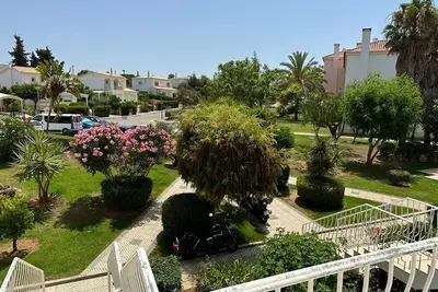 Image de Appartement avec piscine, jacuzzi, terrain de tennis, a10 mn de la plage