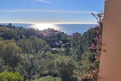 Image de Maison dans résidence, vue mer, calme, piscine, 10 min. à pied de la plage/port