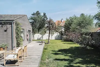 Image de A Hamptons-inspired Danish design Jewel Meets TopNotch Beachside location