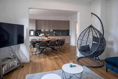 Image de LiT LiVING: The big Luxus - Perfekt fĂĽr Gruppen