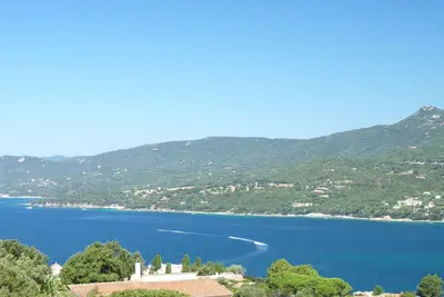 Image de Joli studio avec vue panoramique sur la mer à 5 mn de la plage et de Propriano