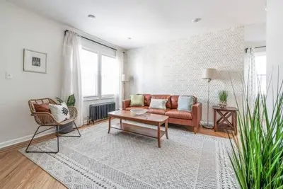 Image de Zen Spa Retreat With King Bed Near Nyc train