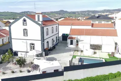 Image de Charming house w/ pool, 30 min away from the Lisbon airport.