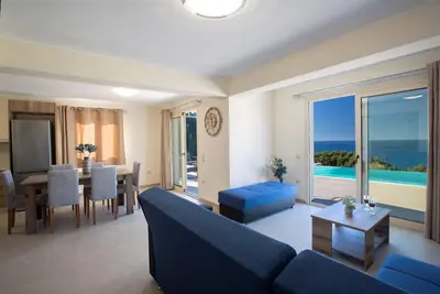 Image de Three Bedroom Villa- Kathisma Susnset Villas