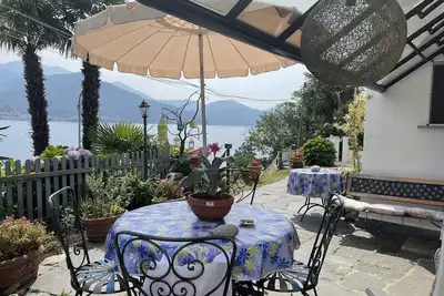Image de Lovely one-room apartment a few steps from the beach with parking space.