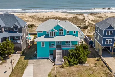 Image de The Blue Moon - Ocean Front - Pool - Hot Tub - Theater - Elevator- Dog Friendly!