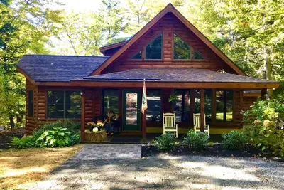 Peaceful, . Lakeside Log Cabin on Long Pond, Belgrade Lakes Region, Rome, Maine
