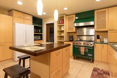 Image de Comfy 2 bedroom home with Mountain View, Near Asheville - Pets allowed!