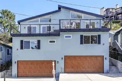 Image de Modern 8 bedroom Duplex -2 units- w/ Ocean Views and over 4, 000 sqft!