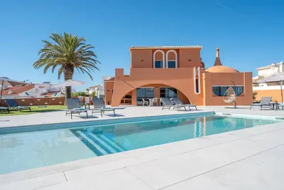 Image de Villa Santina Traditional Villa Located in the Heart of Albufeira With Sea View