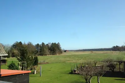 Image de An der Wiese 2, für 2 Gäste Inkl. Bettwäsche, Grillecke, Wlan, Carport am Haus