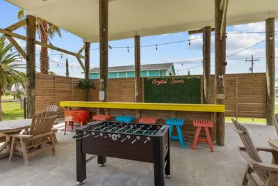 Image de Mins from Beach! 5br Sleeps 15, Games, Kids Playground, Pet Friendly, Tiki Bar